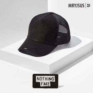 TRUCKER CAP. CUSTOMIZE KIT.